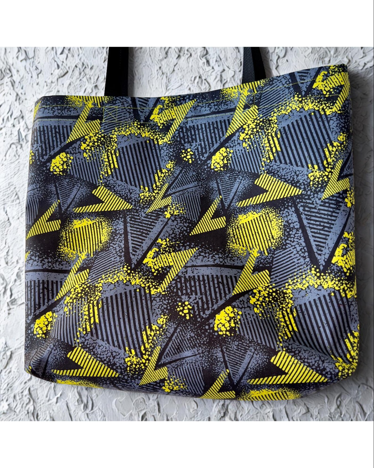 Handmade Cotton Tote Bag: Large Everyday Shoulder Bag with Waterproof Lining - Image 4