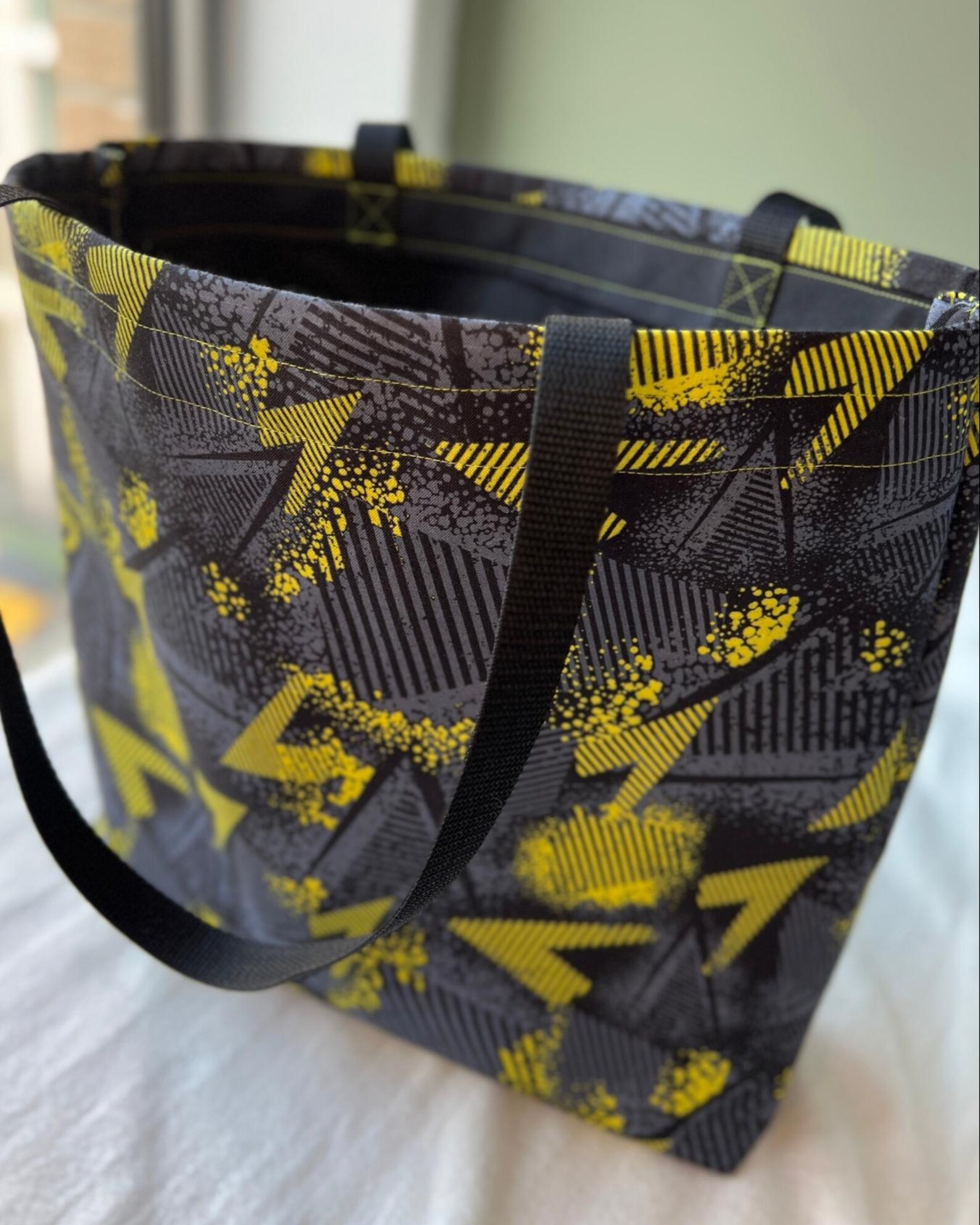 Handmade Cotton Tote Bag: Large Everyday Shoulder Bag with Waterproof Lining - Image 5